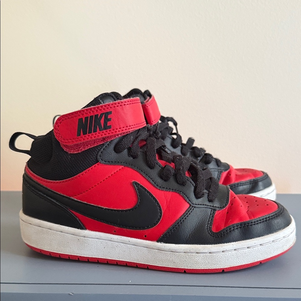 Nike Kids Black and Red Sneakers